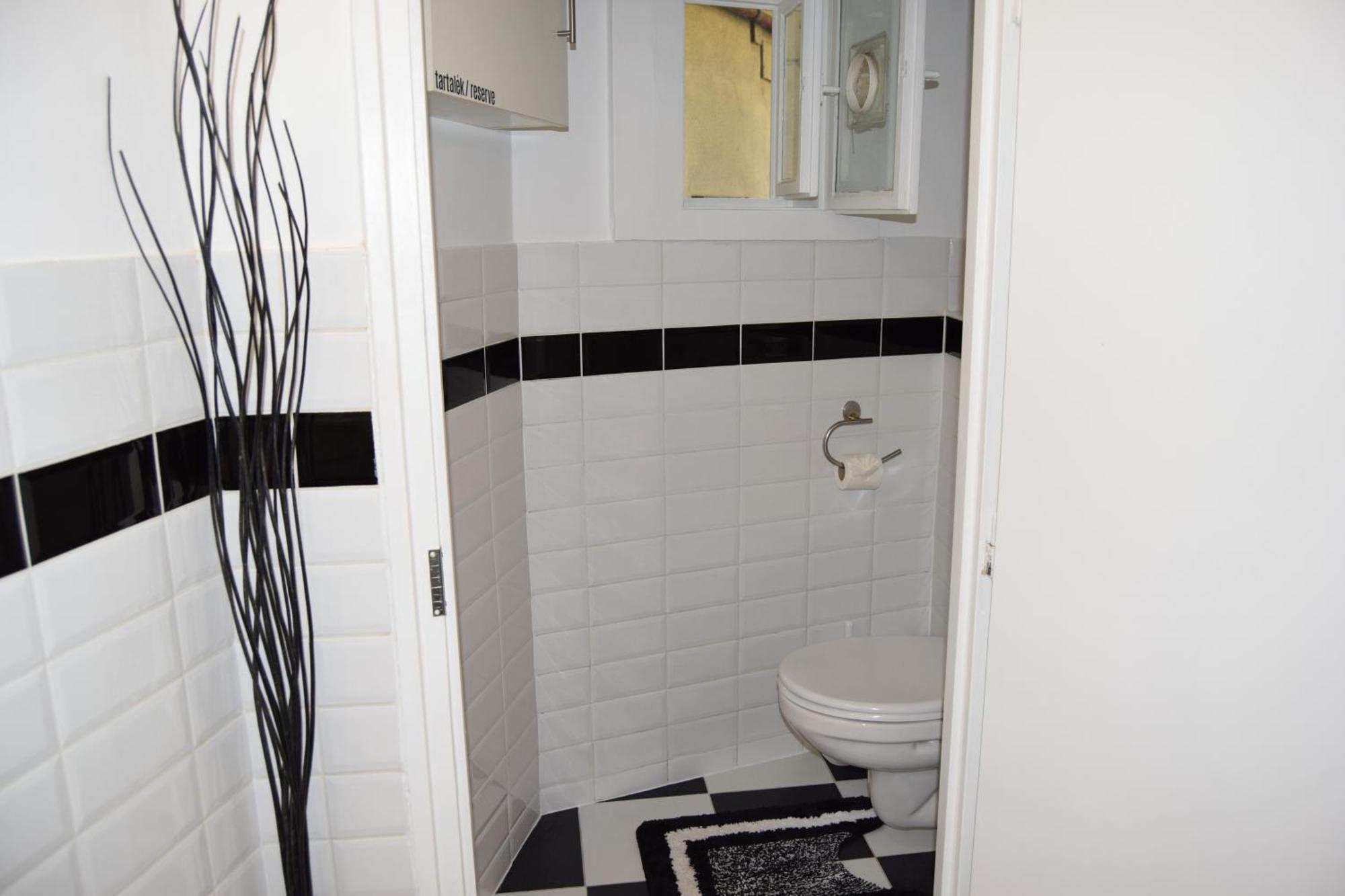Castlehill Apartman The Perfect Blend Of Urban Living And Sightseeing Convenience Budapest Esterno foto